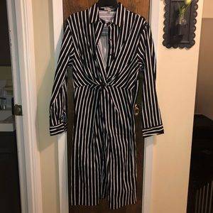 FashionNova Black/white button up dress